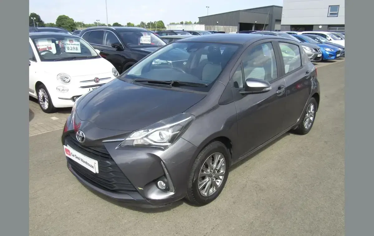 Used Toyota Yaris 109 HP (80 kW) 2019 Grey Hatchback