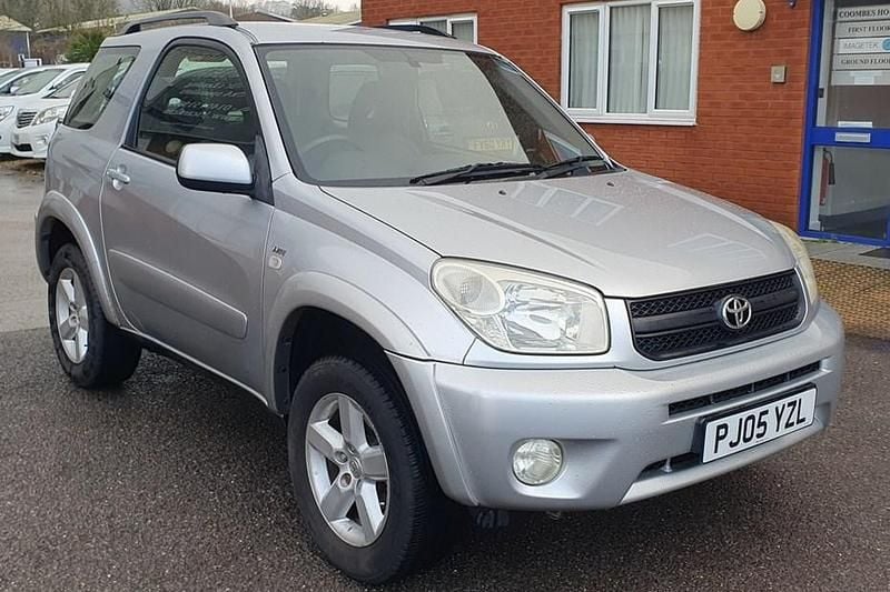 Used 2005 Toyota RAV4 Hatchback | £3,995 (Fair price) - Image 1/1