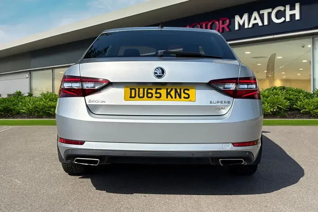 Used Skoda Superb LAURIN & KLEMENT 2015 Silver Hatchback