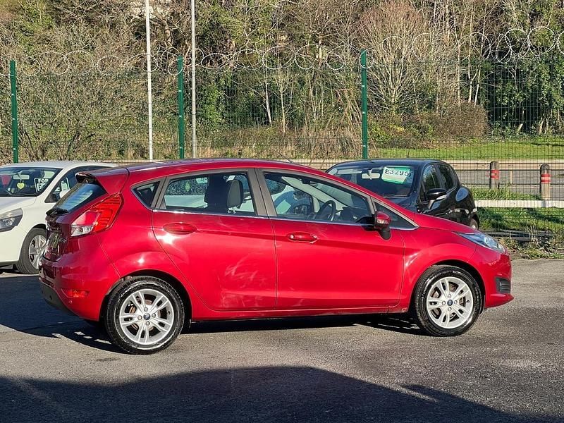 Used Ford Fiesta Zetec 2016 Red Hatchback