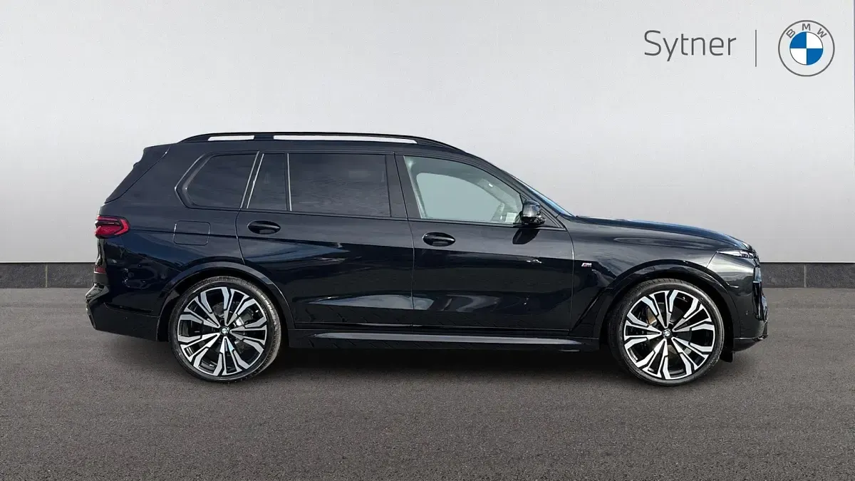 New BMW X7 M Sport 376 HP (276 kW) 2026 Black SUV