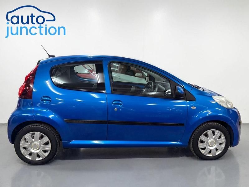 Begagnad Peugeot 107 Active 2013 Blå Halvkombi
