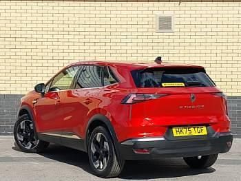 Used Renault Symbioz Techno 140 HP (102 kW) 2025 Red SUV