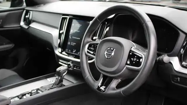 Used Volvo S60 R-Design 250 HP (183 kW) 2019 Sedan