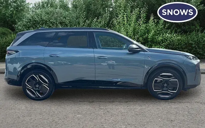 Used Peugeot e-5008 GTi 156 kW (213 HP) 2026 SUV