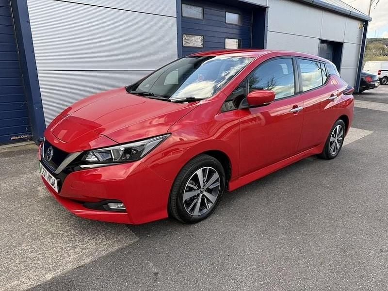 Used Nissan Leaf Acenta 110 kW (150 HP) 2021 Red Hatchback