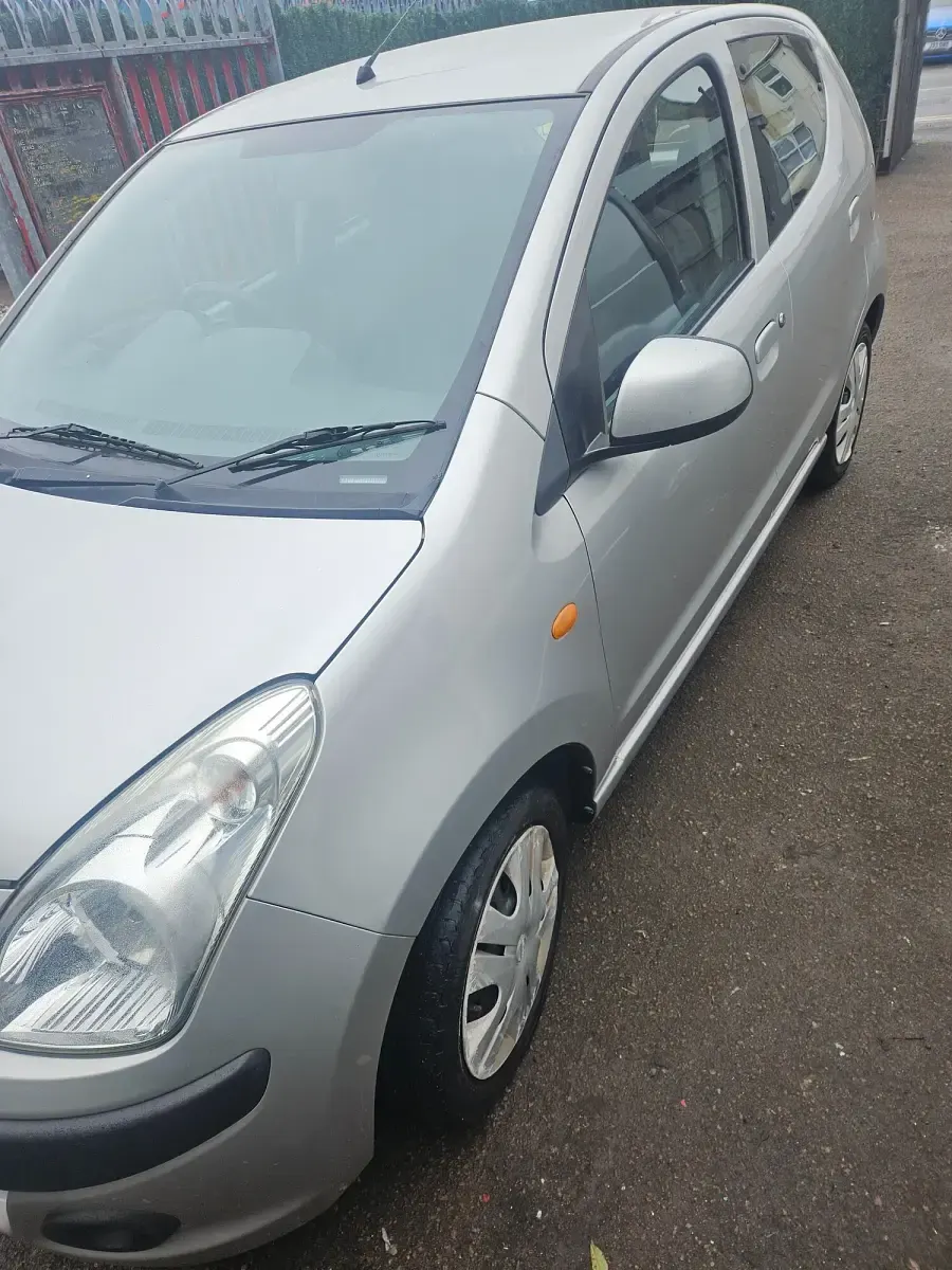 Used Nissan Pixo N-TEC 68 HP (50 kW) 2009 Silver Hatchback