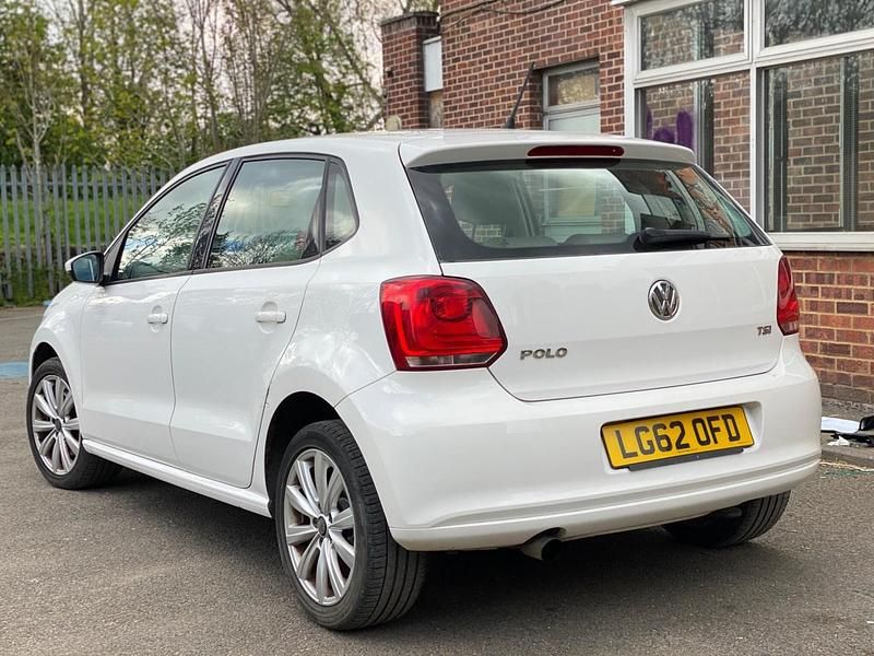 Used VW Polo SEL 105 HP (77 kW) 2013 White Hatchback