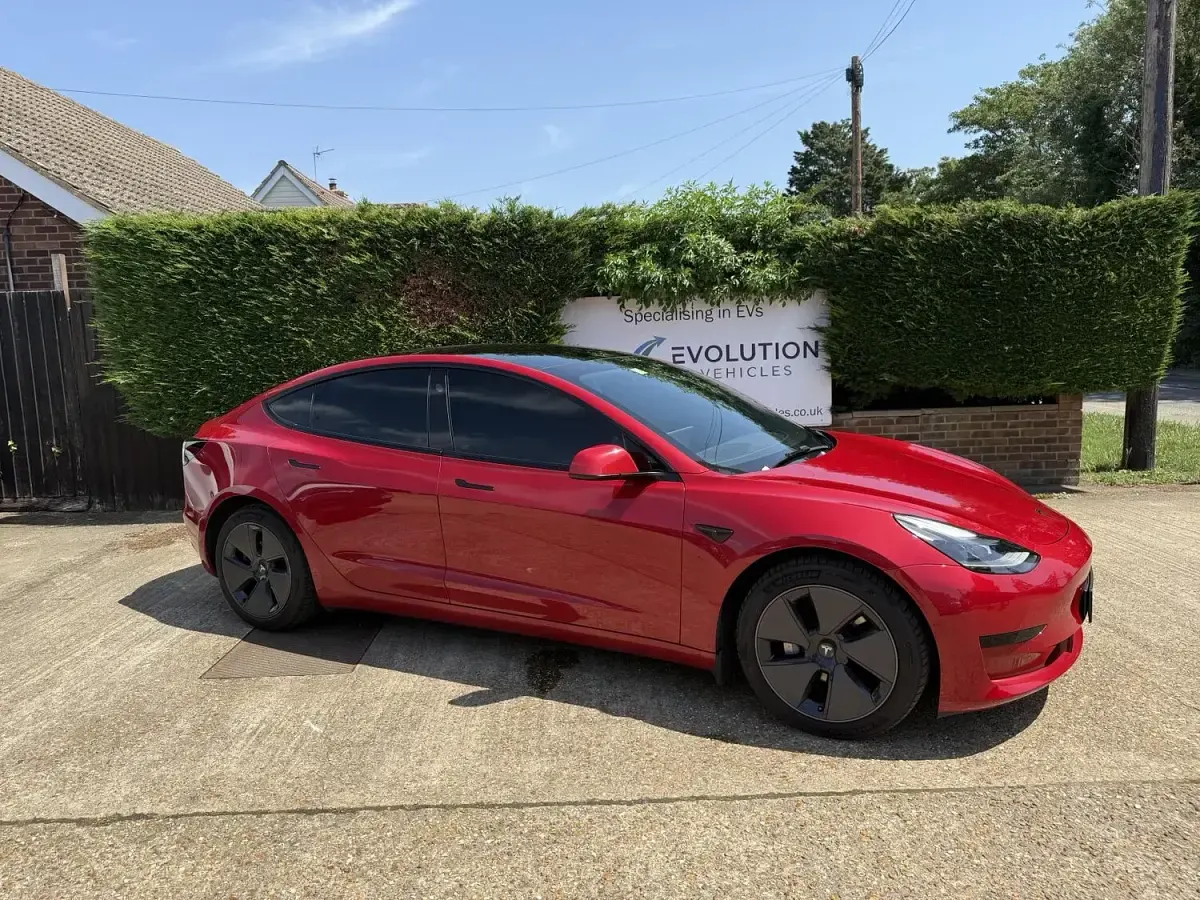 Used Tesla Model 3 Standard Range Plus 208 kW (283 HP) 2021 Red Sedan