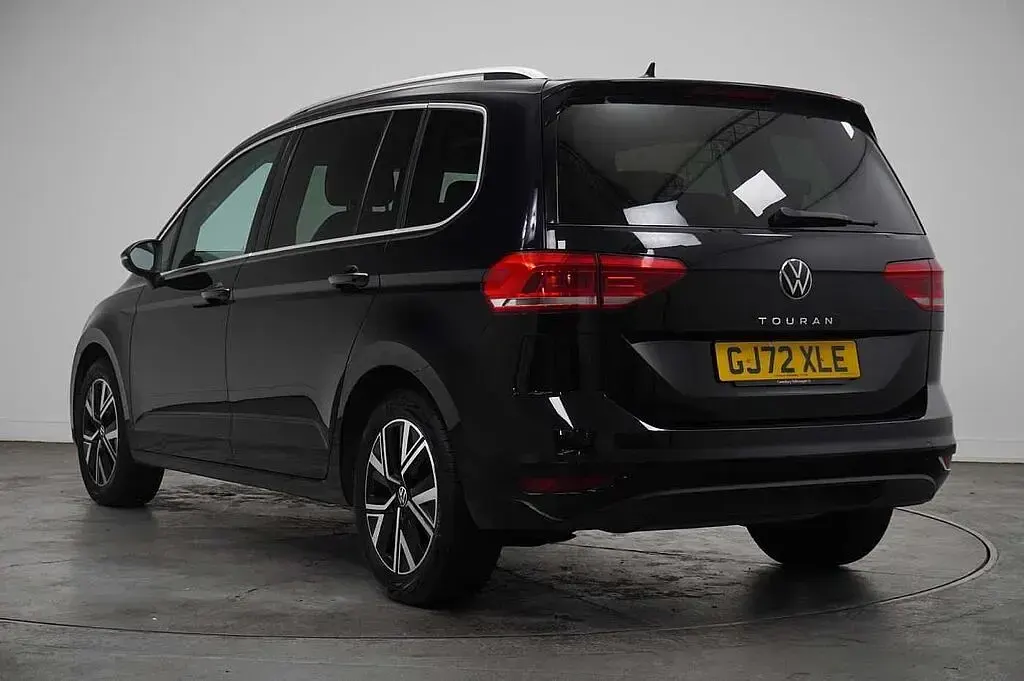 Used VW Touran 150 HP (110 kW) 2022 MPV