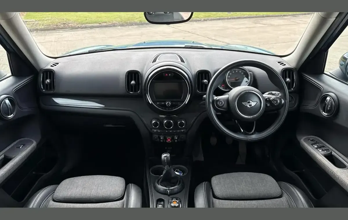 Used Mini Cooper D Countryman 150 HP (110 kW) 2018 Island blue SUV
