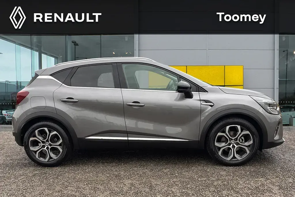 Used Renault Captur Techno 140 HP (102 kW) 2023 Grey SUV