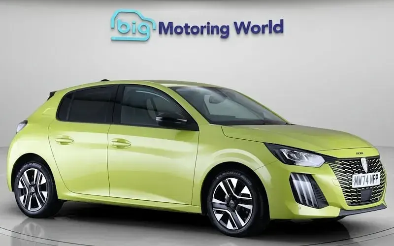 Used Peugeot 208 Allure 101 HP (74 kW) 2024 Hatchback