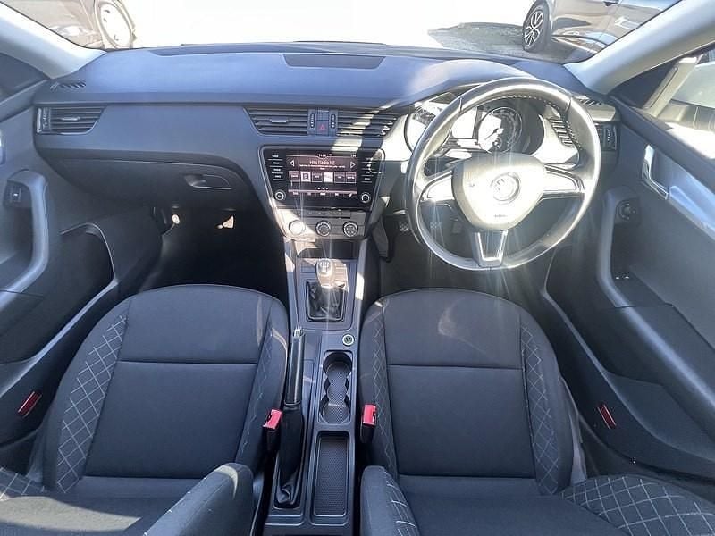 Used Skoda Octavia 113 HP (83 kW) 2019 Silver Estate