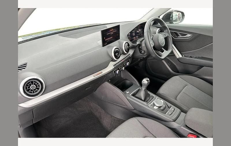 Używany Audi Q2 Sport 150 KM (110 kW) 2022 Czarny SUV