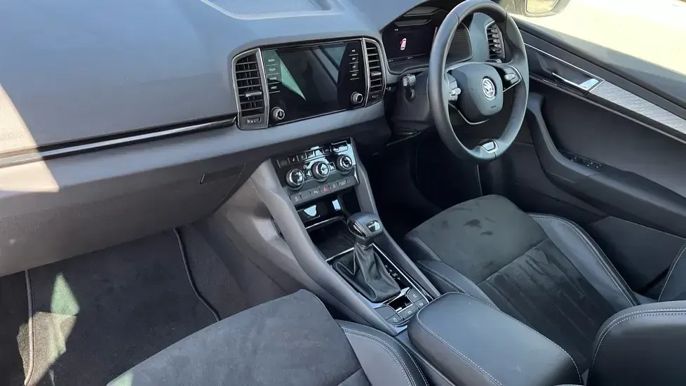 Used Skoda Karoq SE L 150 HP (110 kW) 2024 Brilliant silver SUV