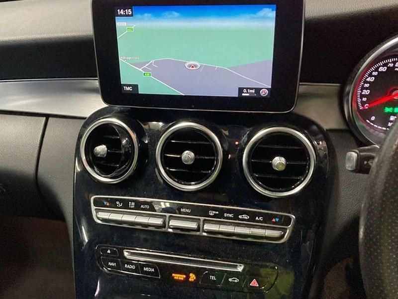 Used Mercedes C200 Premium Plus 184 HP (135 kW) 2018 Blue Sedan