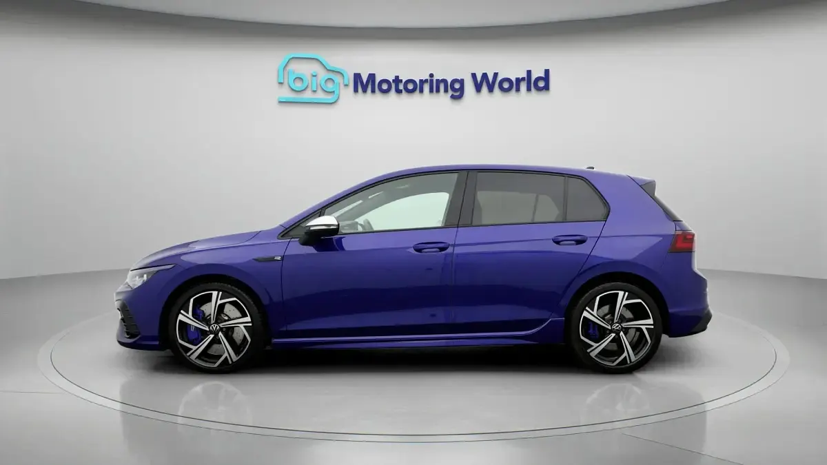 Used VW Golf VIII R 320 HP (235 kW) 2023 Blue Hatchback