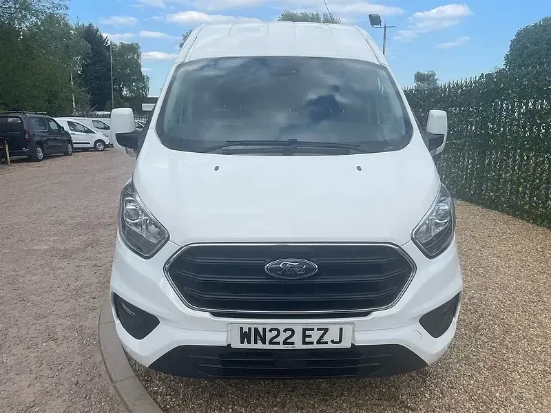 Used Ford Transit Custom Limited 130 HP (95 kW) 2022 White Van