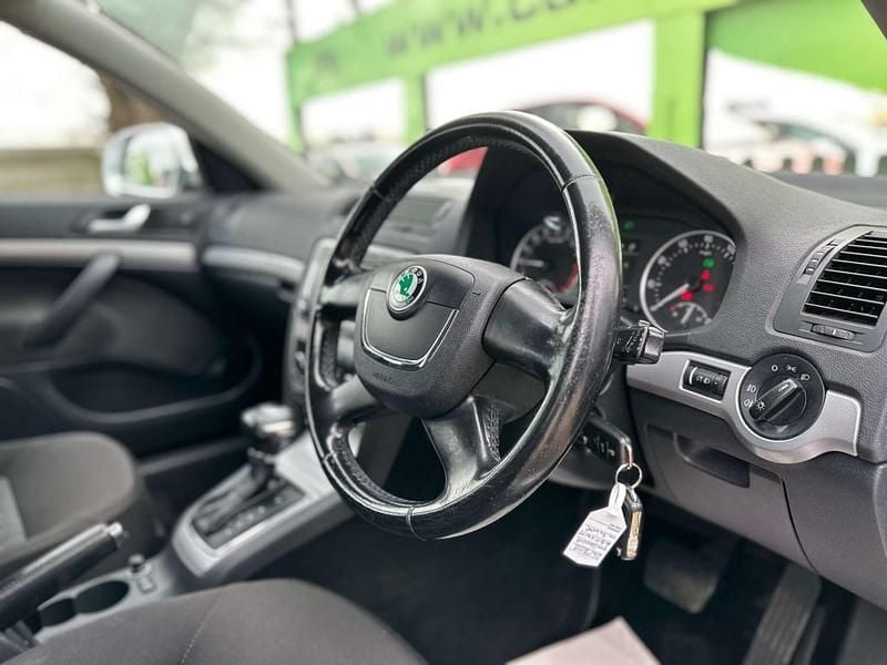 Used Skoda Octavia Elegance 2011 Silver Hatchback