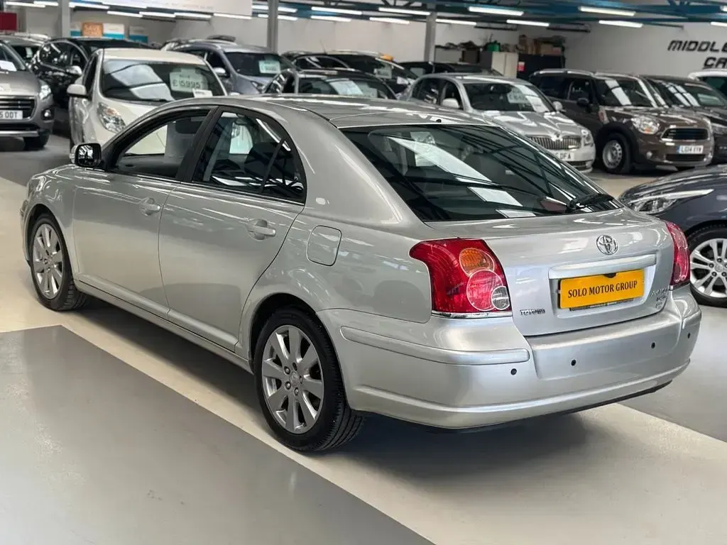 Used Toyota Avensis 2009 Silver Hatchback