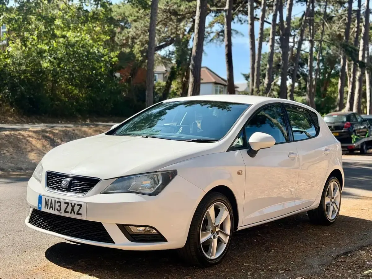 Used Seat Ibiza 85 HP (62 kW) 2013 White Hatchback