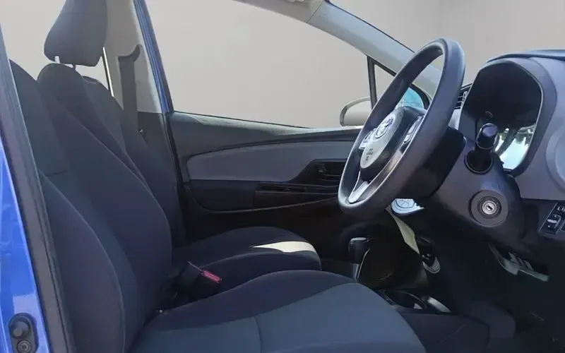 Used Toyota Yaris Hybrid Active 101 HP (74 kW) 2019 Hatchback