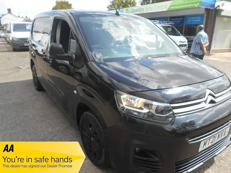 Second-hand Citroën Berlingo 100 CP (73 kW) 2021 Negru Monovolum