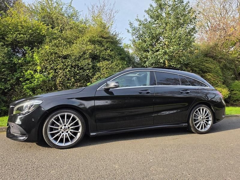 Begagnad Mercedes CLA180 AMG line 2018 Svart Sedan