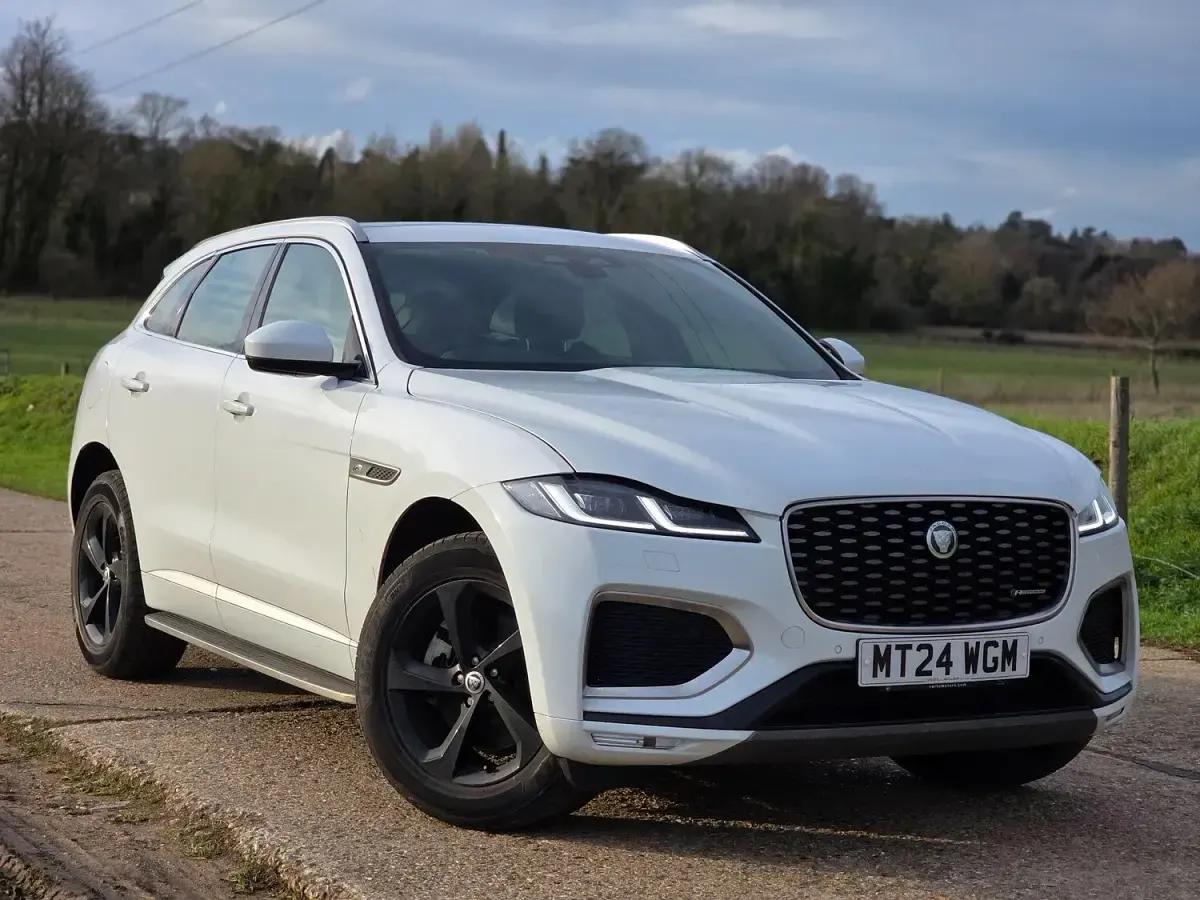 Used Jaguar F-Pace R-Dynamic 250 HP (183 kW) 2024 White SUV