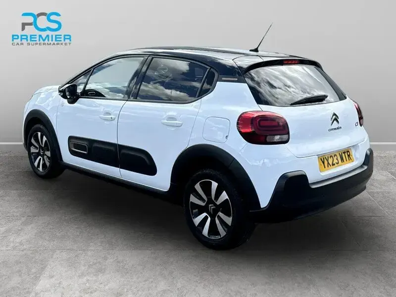 Used Citroën C3 PureTech 81 HP (59 kW) 2023 White Hatchback