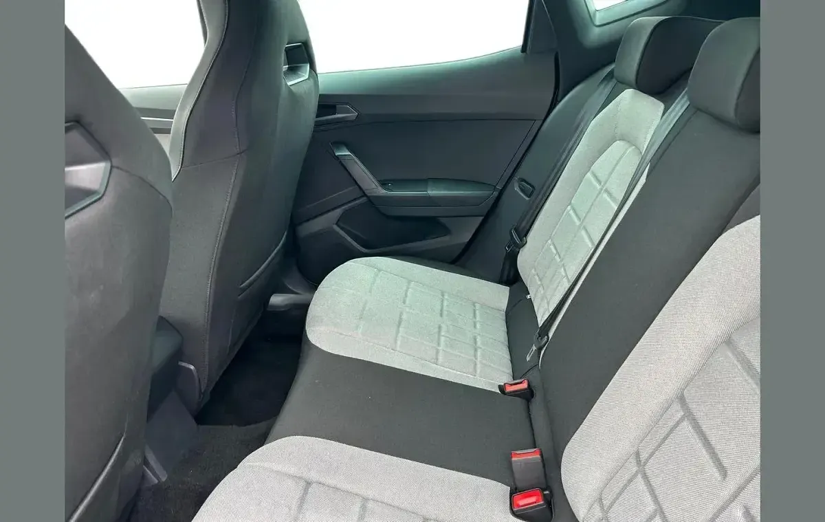 Used Seat Arona FR Sport 115 HP (84 kW) 2026 Grey SUV
