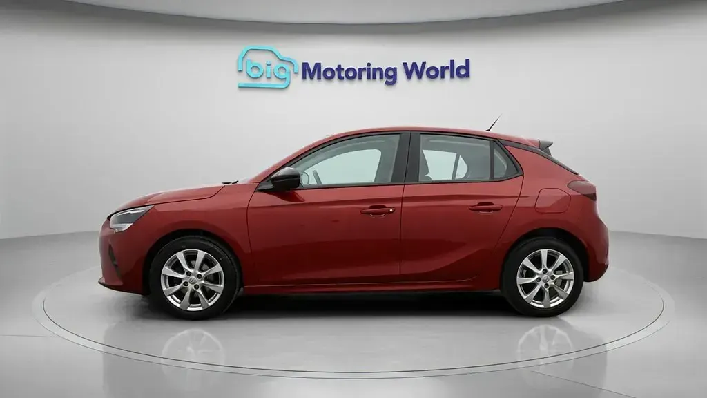 Usado Vauxhall Corsa Design Edition 75 HP (55 kW) 2023 Vermelho Citadino