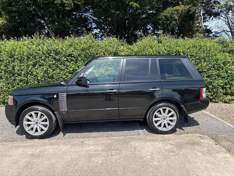 Black Used 2011 Land Rover Range Rover Vogue SUV | £5,495 (Fair price) - Image 1/4