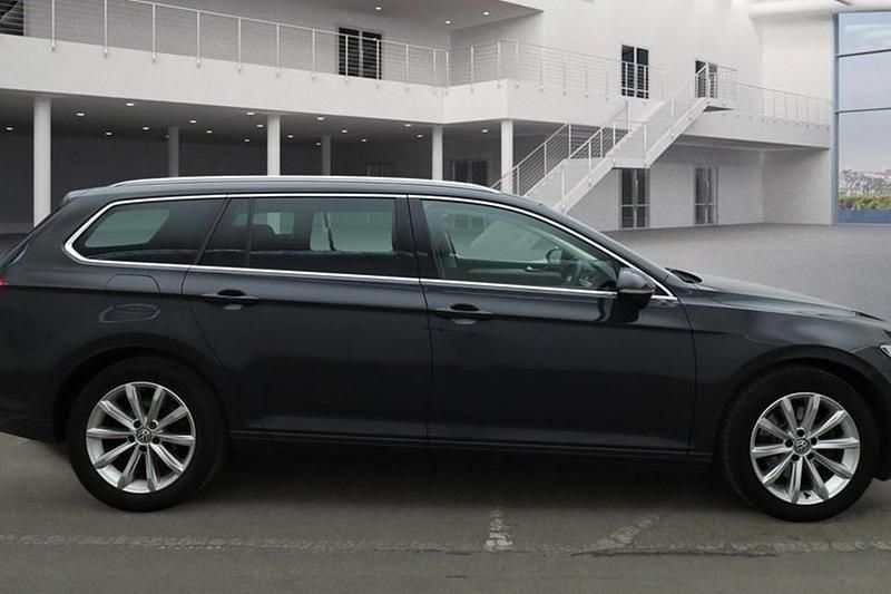 Urano grey Used 2017 VW Passat Business Estate | £8,575 (Good price) - Image 1/1