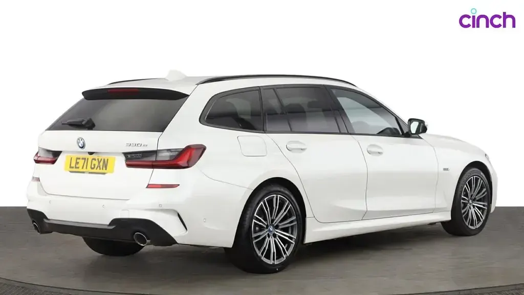 Used BMW 330e M Sport 292 HP (214 kW) 2022 White Estate
