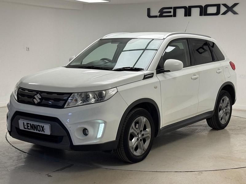 Used Suzuki Vitara SZ-T 120 HP (88 kW) 2018 White SUV