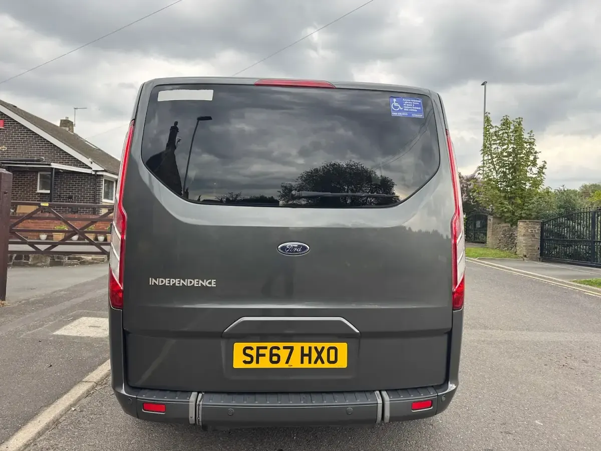 Used Ford Tourneo Custom Titanium 2017 Grey Van