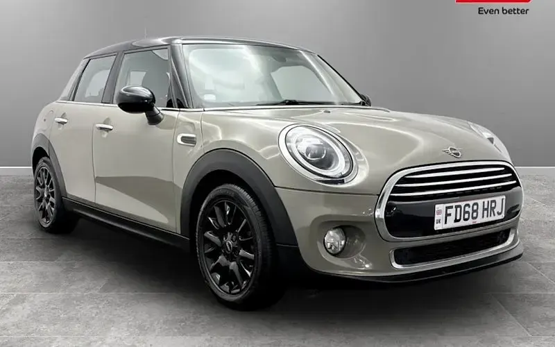Used Mini Cooper Hatch 136 HP (100 kW) 2018 Hatchback