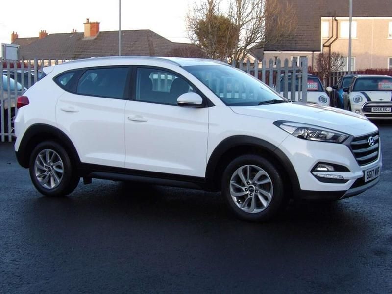 Used Hyundai Tucson SE 2017 White SUV