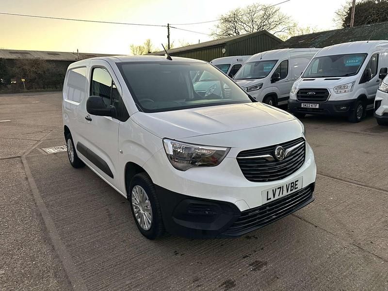 Used Vauxhall Combo Edition 75 HP (55 kW) 2021 White Van