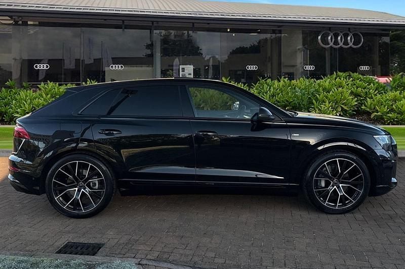 New Audi Q8 Advanced 2025 Black SUV