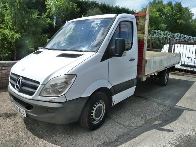 White Used 2009 Mercedes Sprinter Van | £2,750 (Fair price) - Image 1/4