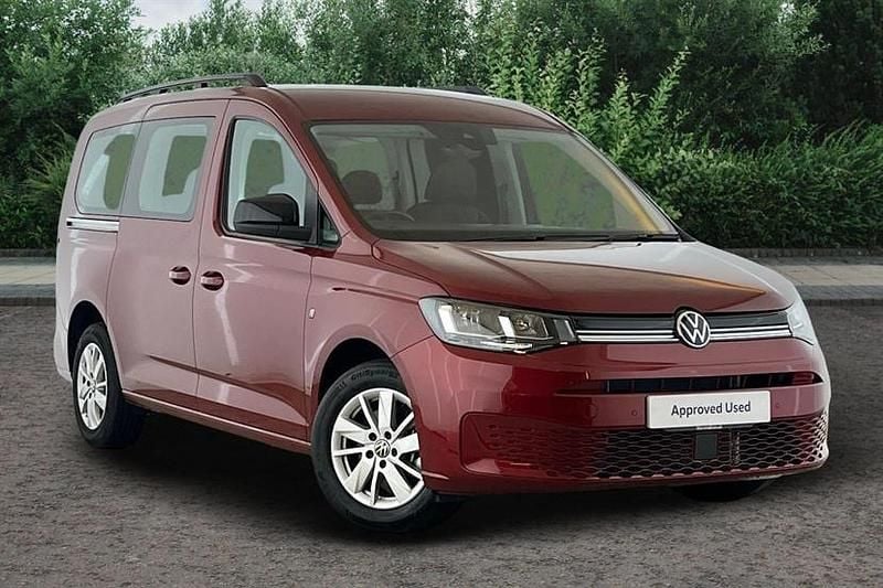 Fortana red Used 2025 VW Caddy Maxi Life MPV | £31,850 (A bit pricey) - Image 1/4