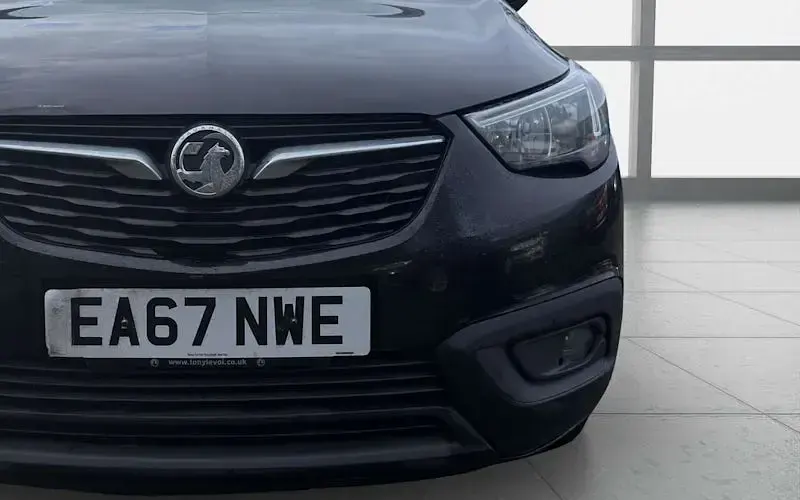 Used Vauxhall Crossland X S 110 HP (80 kW) 2017 Black SUV