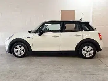 Used Mini Cooper Classic 136 HP (100 kW) 2020 White Hatchback
