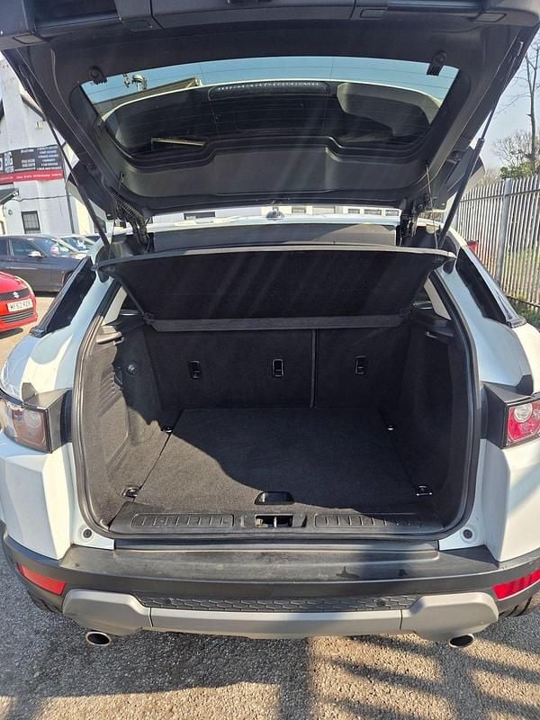 Used Land Rover Range Rover evoque Pure 187 HP (137 kW) 2013 White SUV