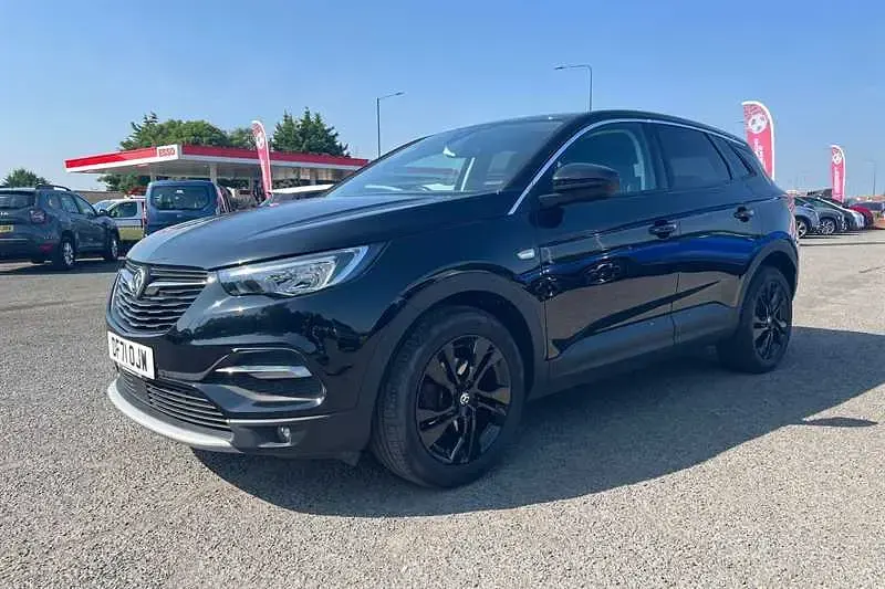 Used Vauxhall Grandland X SRi 130 HP (95 kW) 2022 Black SUV