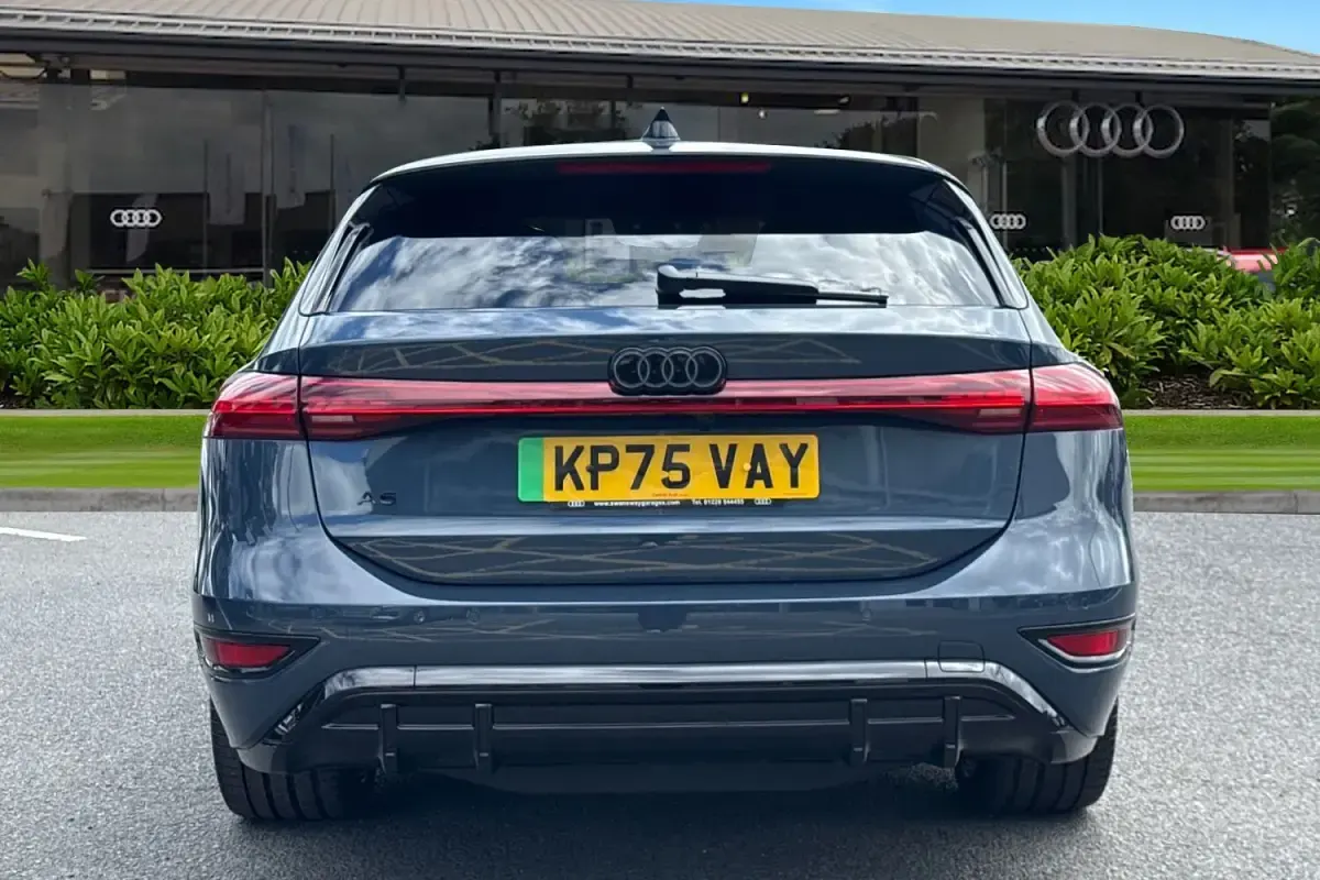 New Audi A6 e-tron Advanced 210 kW (286 HP) 2025 Blue Estate