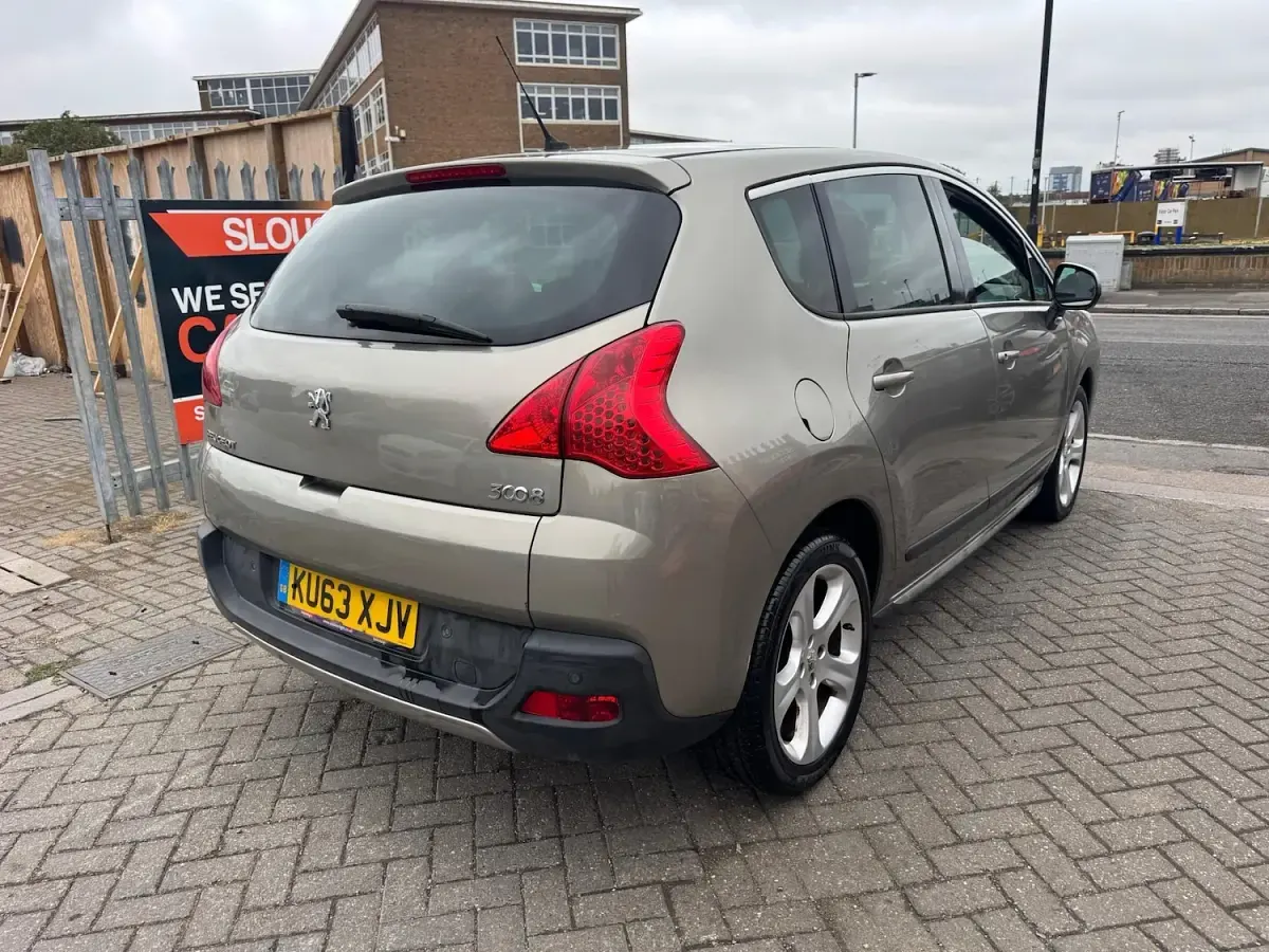Used Peugeot 3008 Allure 115 HP (84 kW) 2013 Grey Estate